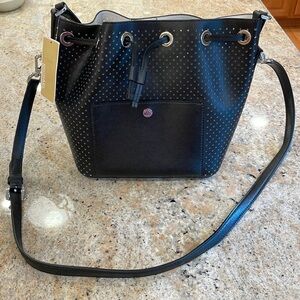NWT Michael Kors Greenwich Bucket Bag Black Leather Medium